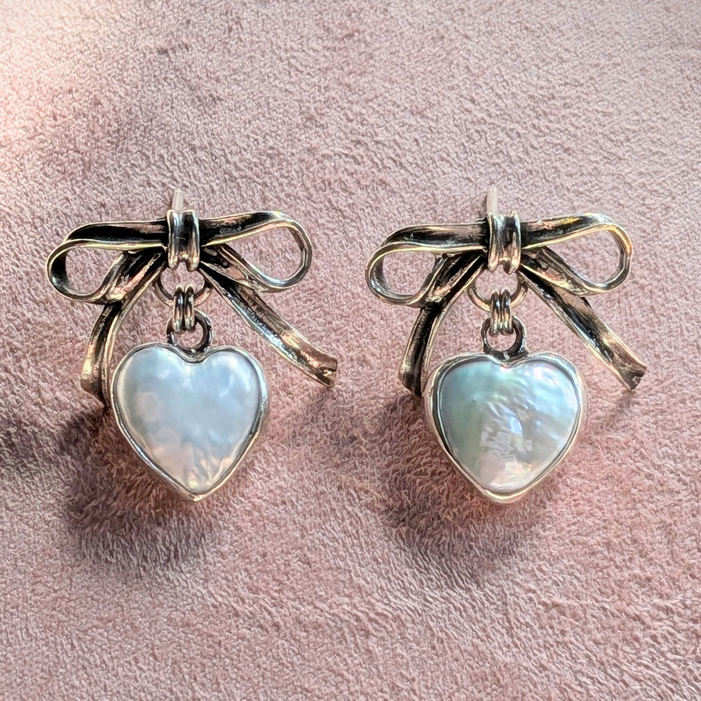 Amorette Earrings (white)